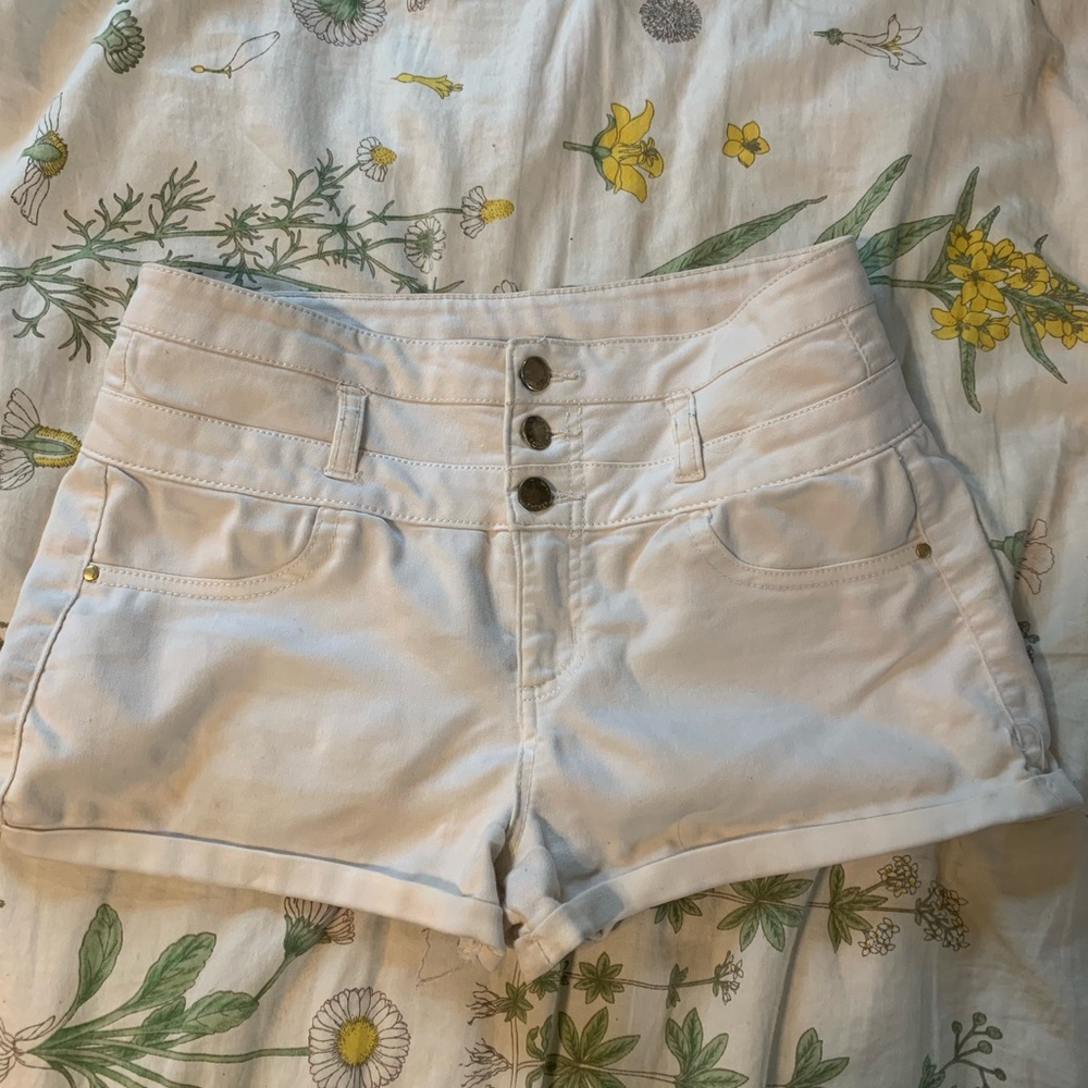 refuge white mid rise shorts